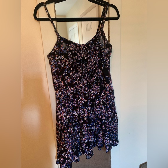 Express Summer Dress - Picture 3 of 4